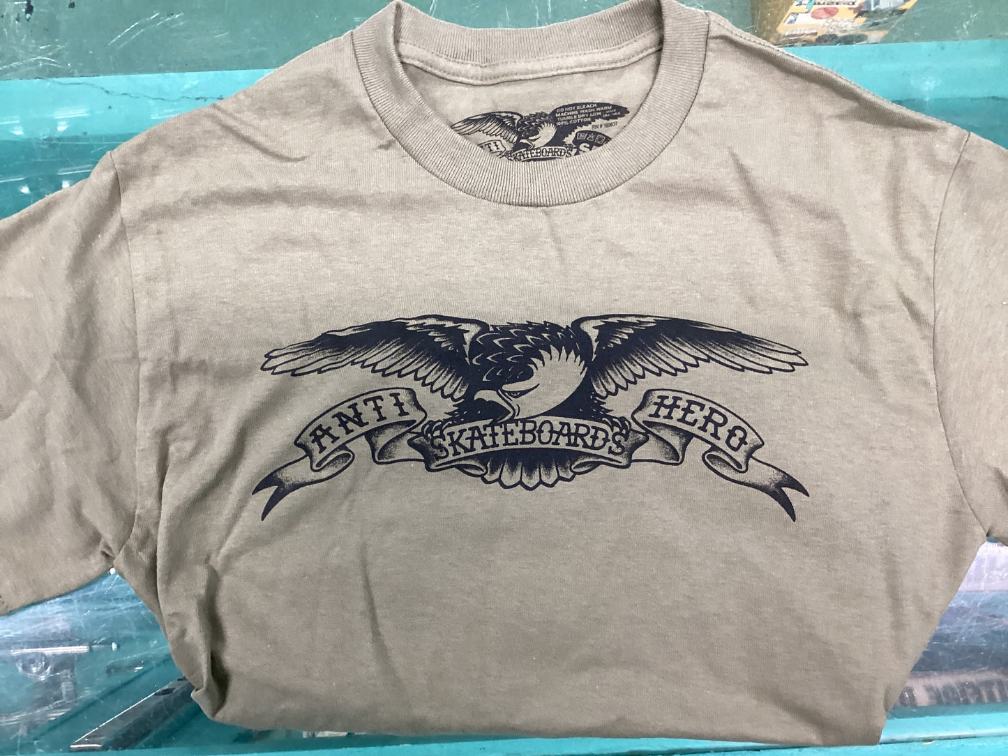 Anti-Hero Basic Eagle Prairie Dust Short-sleeved T-Shirt