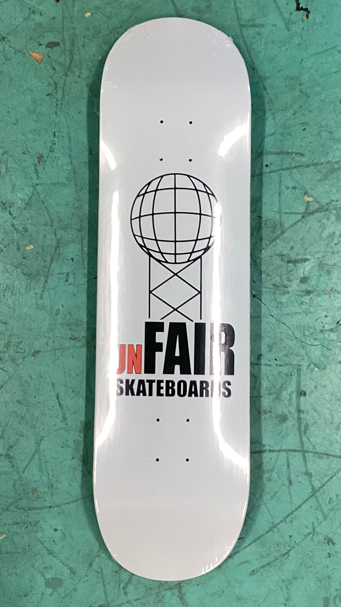 Unfair Globe Tower Deck 8.5