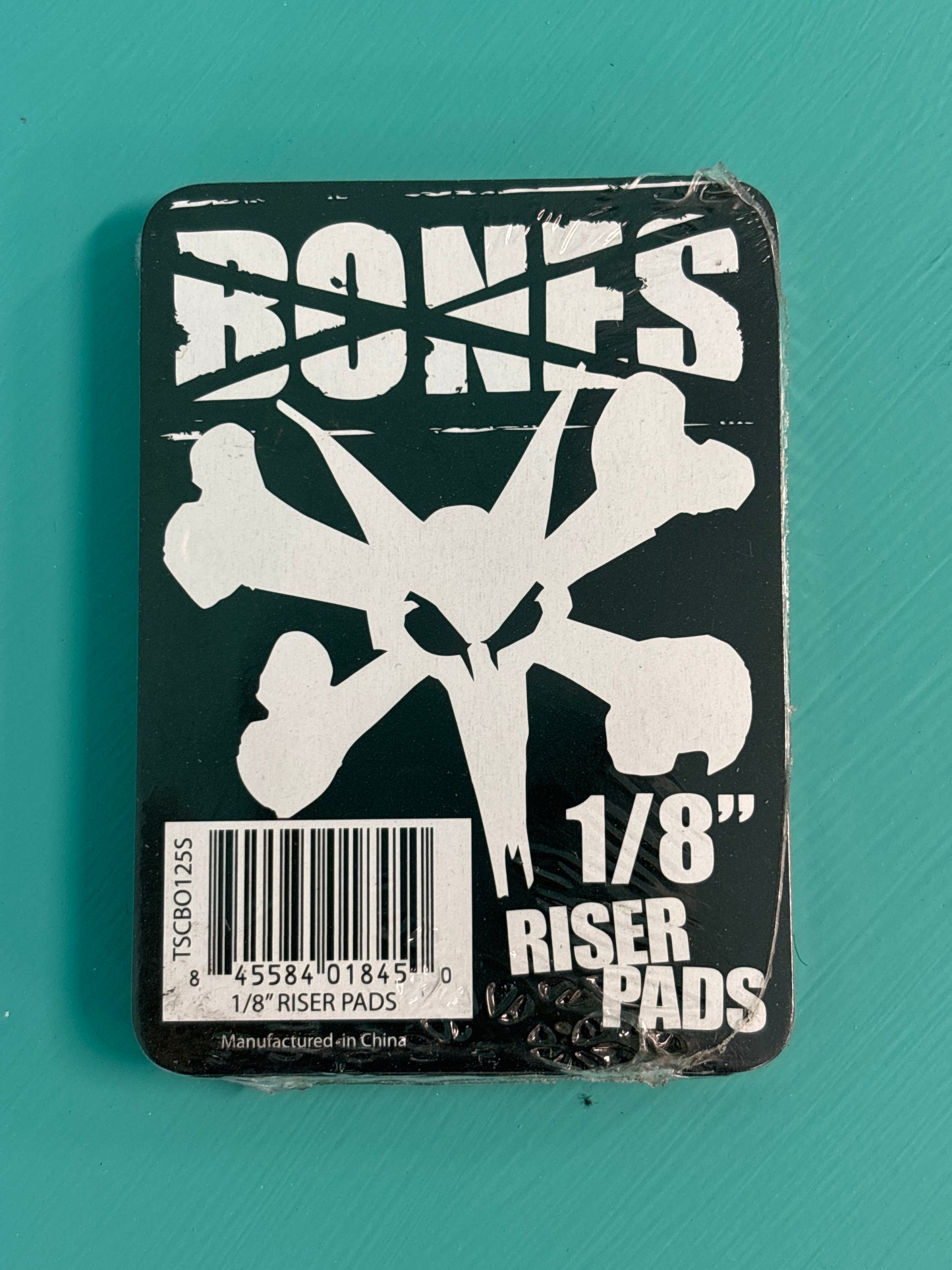 Bones 1/8 Hard Risers