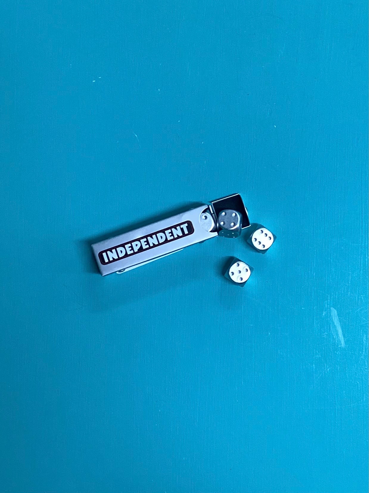 Independent bar logo dice set